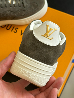 Louis Vuitton Groovy Sneaker