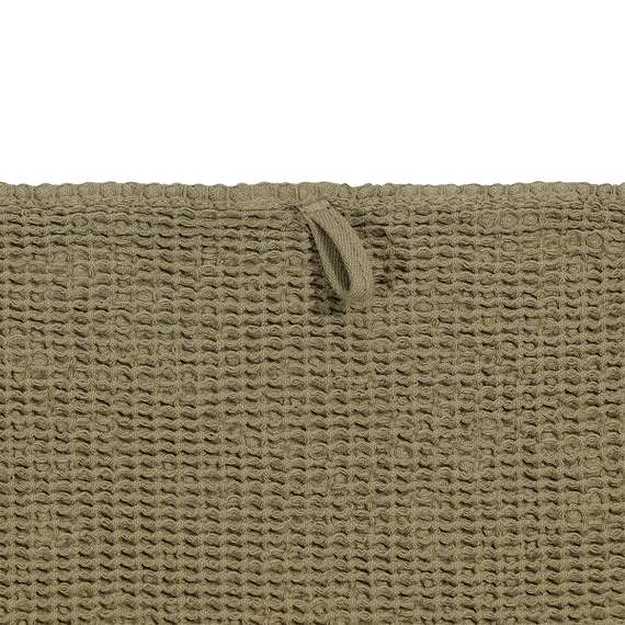 Полотенце банное из умягченной вафли цвета хаки из коллекции essential, 70x140 см