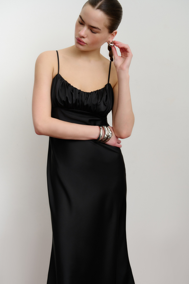 Платье миди с драпированным лифом