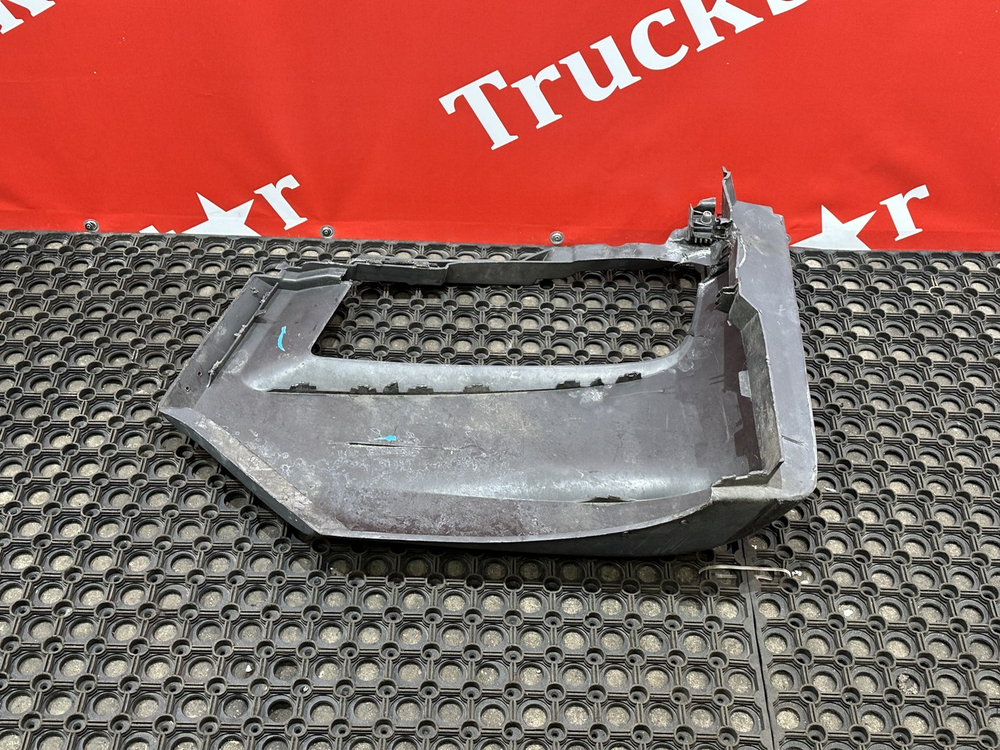 Угол бампера нижний правый