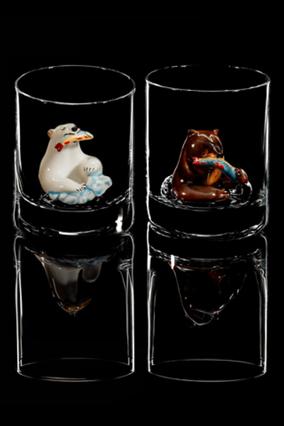 Подарочный набор. Бокалы для виски "Два друга" в футляре из ореха.