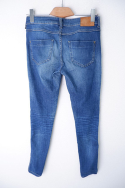 Джинсы Zara повседневные 42 размер