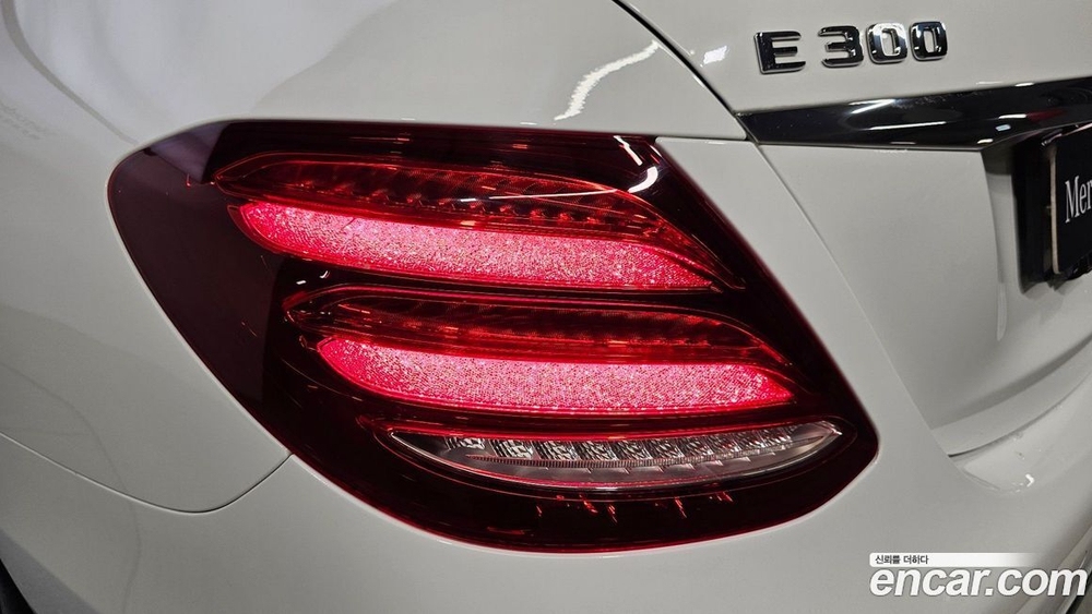 Mercedes-Benz E-Class W213 E300 Avangarde (08.2019)