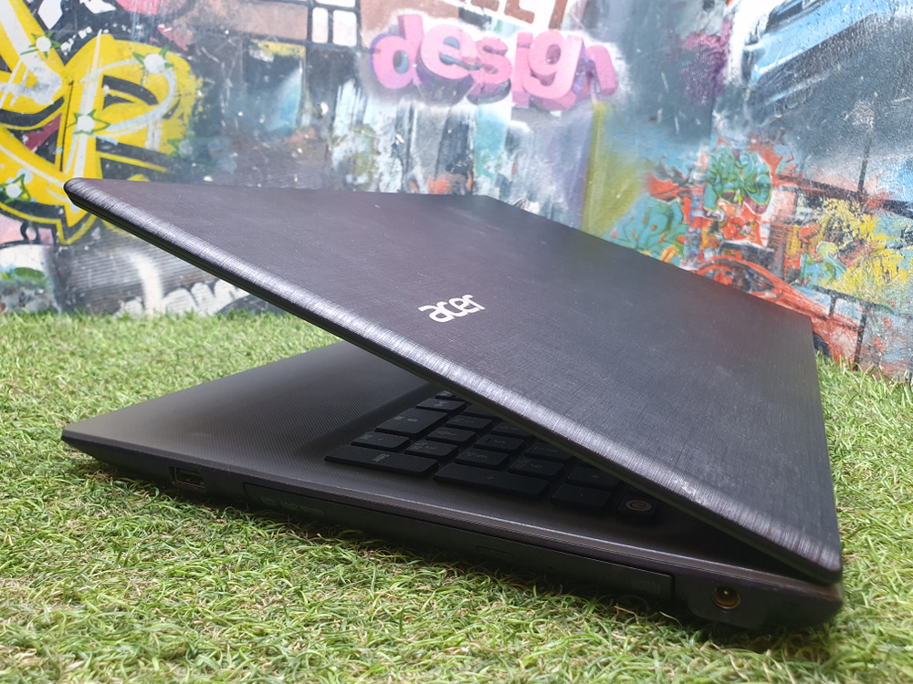 Ноутбук Acer i3/4Gb/920M 2Gb/Aspire E5-573G-34KJ
