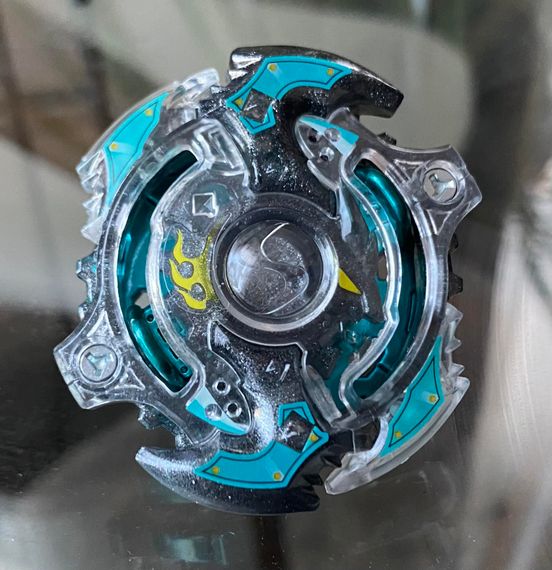 Волчок Storm Spriggan.K.U (Gunmetal Ver.) B00 от Takara Tomy