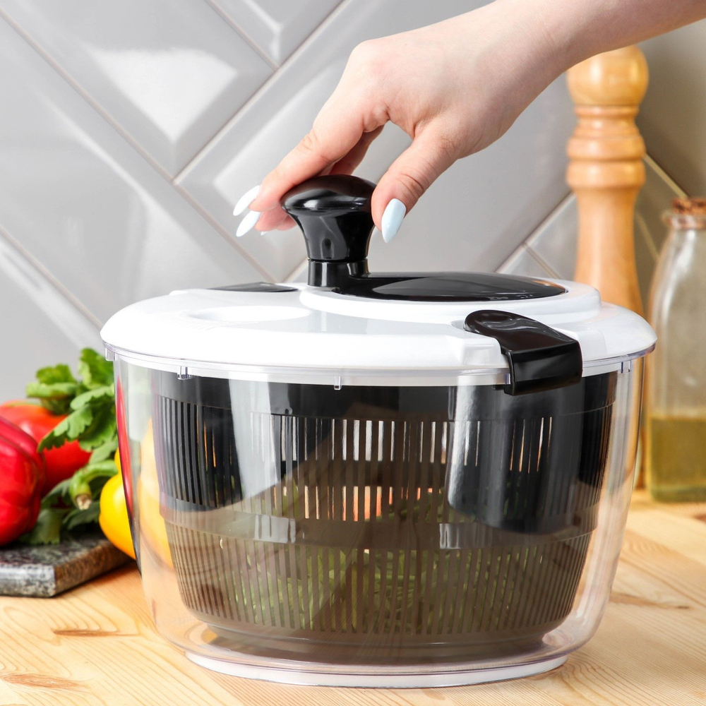 Черно-белая центрифуга для сушки зелени Vegan Pro (объем 5 литров)