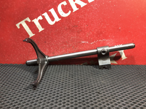 Вилка переключения передач