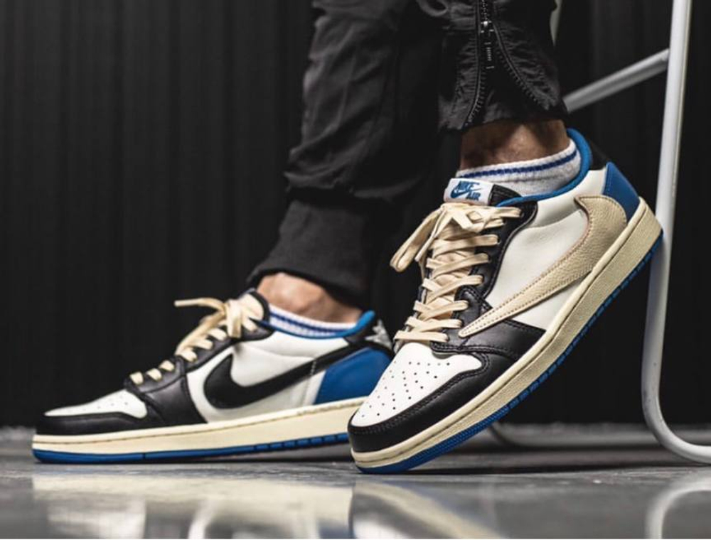 Кроссовки Travis Scott x Fragment x Air Jordan 1 Low