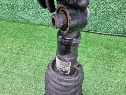 Стойка пневматическая правая BMW X5 G05 (18-нв)