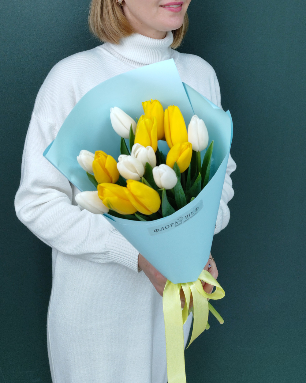 Букет из 15 белых и желтых тюльпанов(00195)
