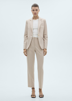 Костюмный приталенный блейзер