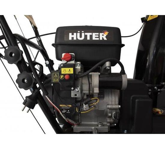 Бензиновый снегоуборщик "HUTER" SGC 8000