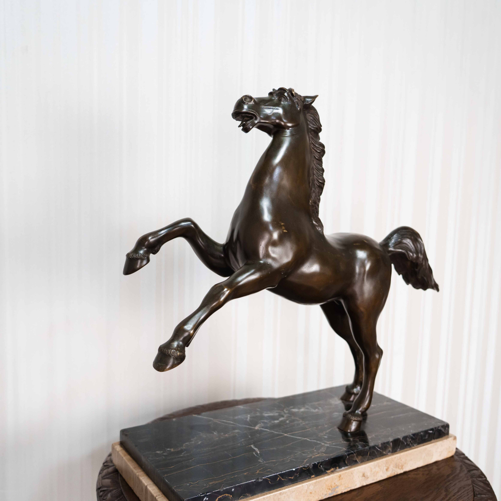 Кабинетная скульптура коня «Порыв свободы»