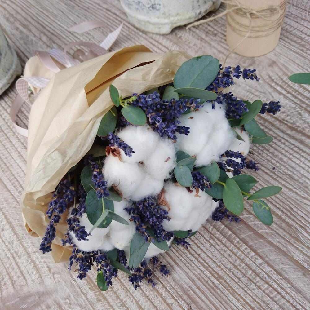 Букет сухоцветов - Ароматный хлопок и эвкалипт 30х30 см