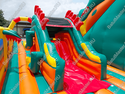 Коммерческий надувной батут "Змей Горыныч 3" 16*10*9 м