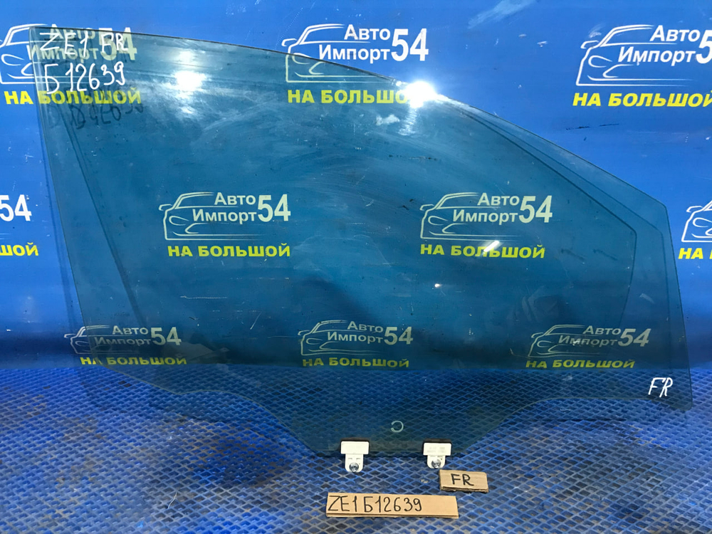 Стекло двери передней правой NISSAN LEAF 2017-2022