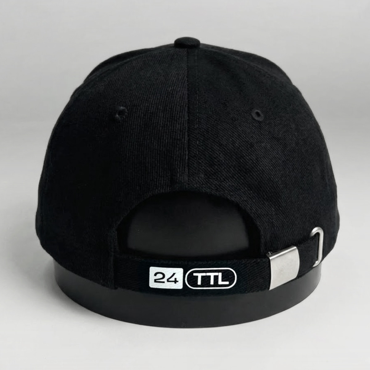 Фирменная бейсболка «Всегда на высоте»