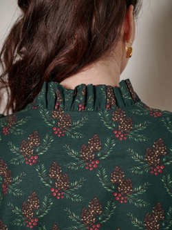 Платье с воротником стойкой