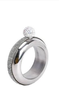 Фляжка , в виде браслета кольца со стразами , серебряная