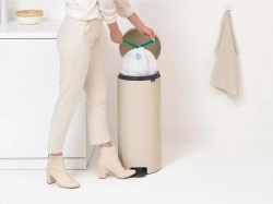 Brabantia - Контейнер для мусора NewIcon, 30 л, мягкий бежевый / артикул   149962  / GTIN 8710755149962