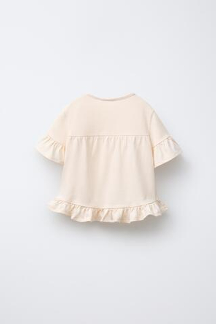 ZARA ОДНОТОННАЯ ФУТБОЛКА С ВОЛАНАМИ, ЭКРЮ