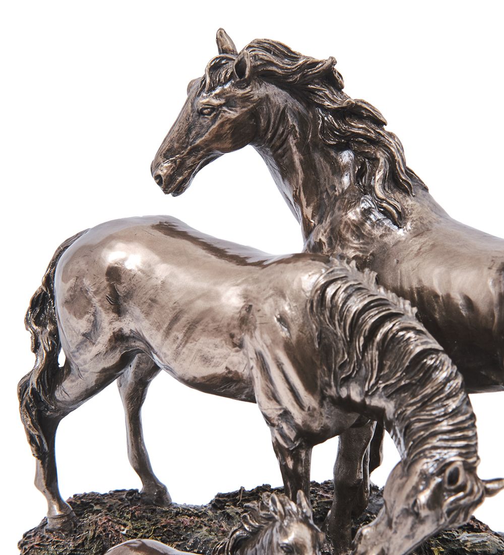 Veronese WS-1410 Статуэтка «Семейка лошадей»