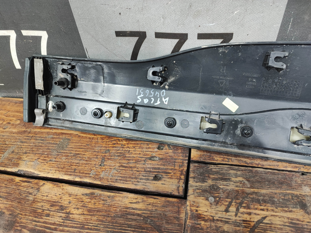 Накладка двери задней правой Geely Atlas 1 (NL-3) 16-22 Б/У Оригинал 6073570300661