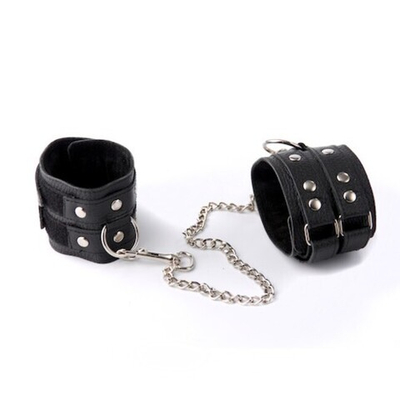 Оковы из натуральной кожи с велюровой подкладкой (Цвет: черный с серебряным)