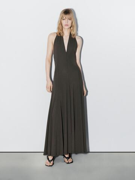 Massimo Dutti Длинное платье с воротником-халтер - Studio, серый