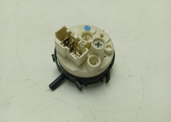 ITWA51051G кт131 Датчик уровня воды для стиральной машины с вертикальной загрузкой Indesit 461971402451 б/у