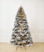 Заснеженная елка с гирляндой встроенной «Летиция»