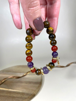 Браслет для Стрельца, тигр глаз, аметист, сердолик