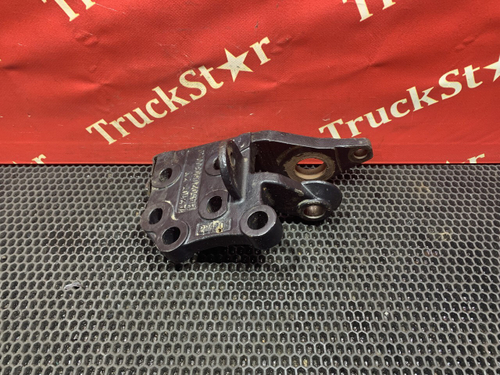 Кронштейн торсиона кабины левый 2023г.