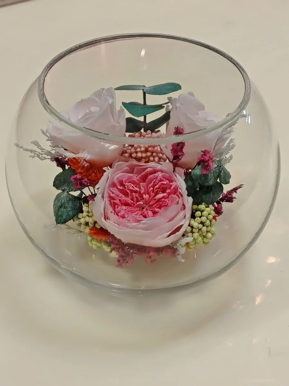 Натуральные пионы в стекле, вакуум