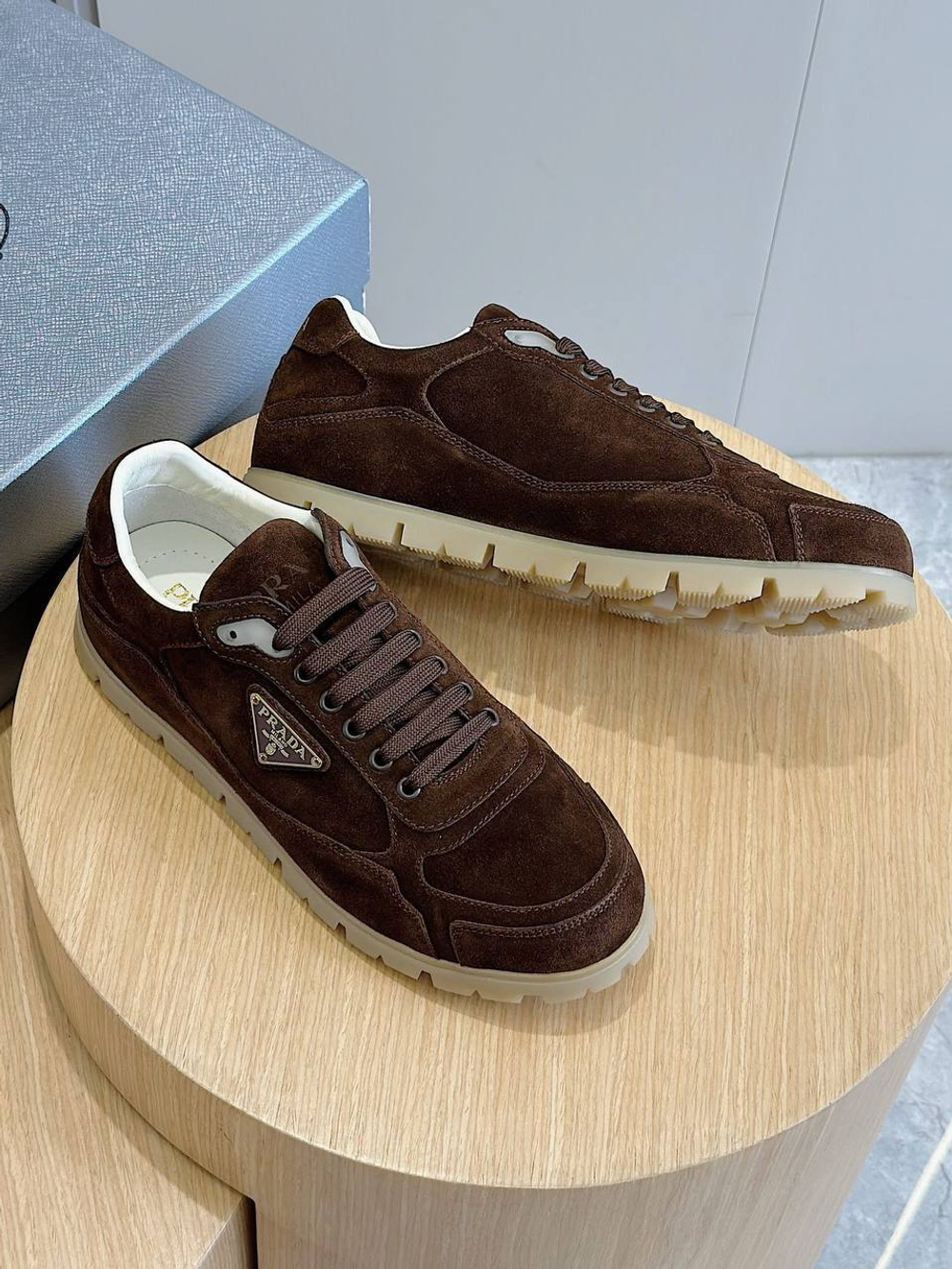 Кроссовки Prada
