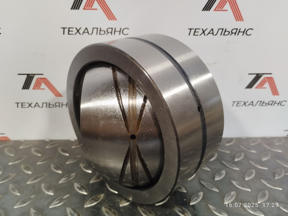 Втулка 195-50-41161