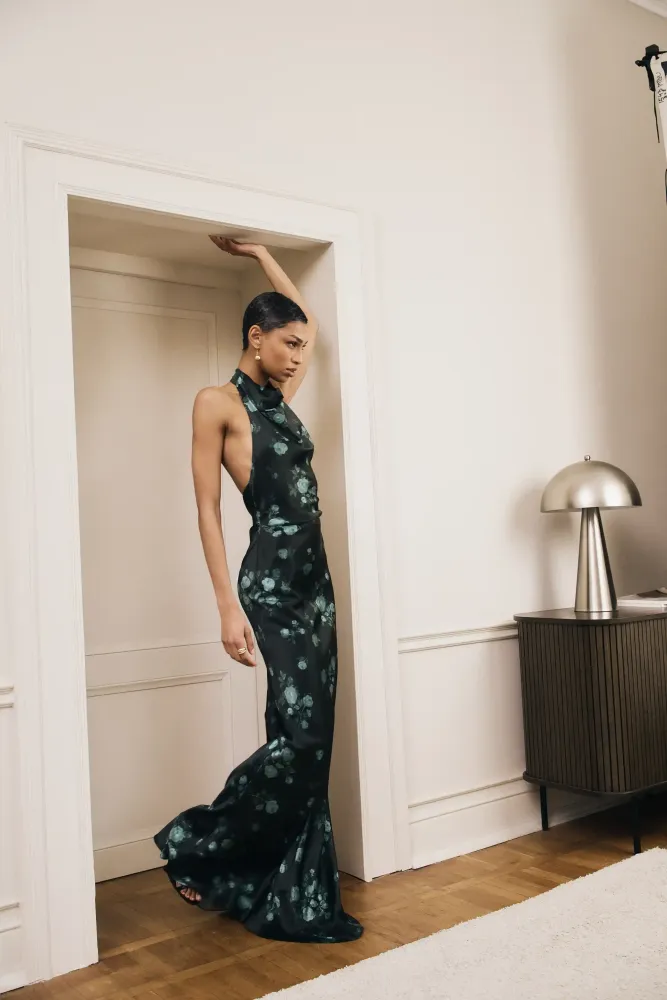 Esty maxi, платье макси из темно-зеленого атласа с цветочным принтом