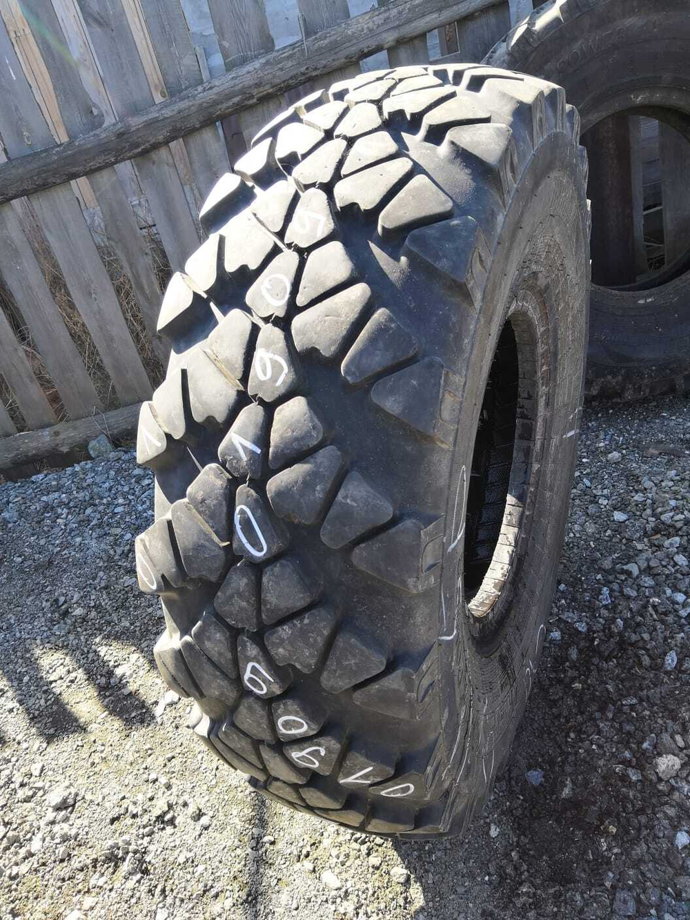 425/85R21 Омскшина O-184 шина б/у