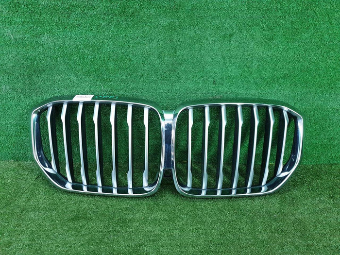 Решетка радиатора BMW X5 G05 (2018-2023)