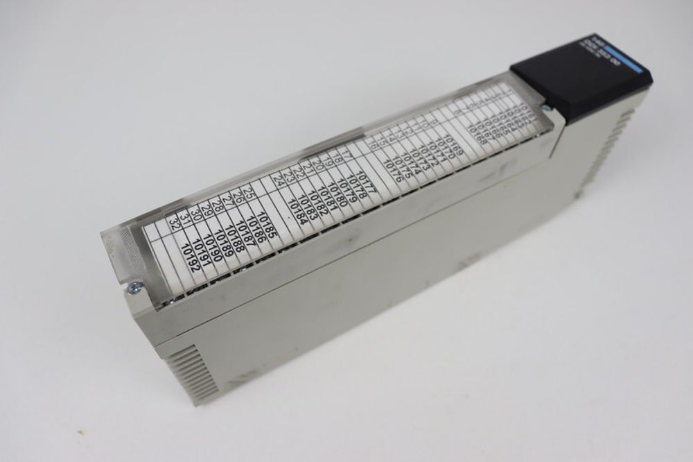 Schneider Electric 140 DDI 353 00 TSX Quantum DC IN 24V 4X8 SINK