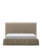 Кровать Jaira серо-коричневого цвета со съемным чехлом для матраса 180 x 200