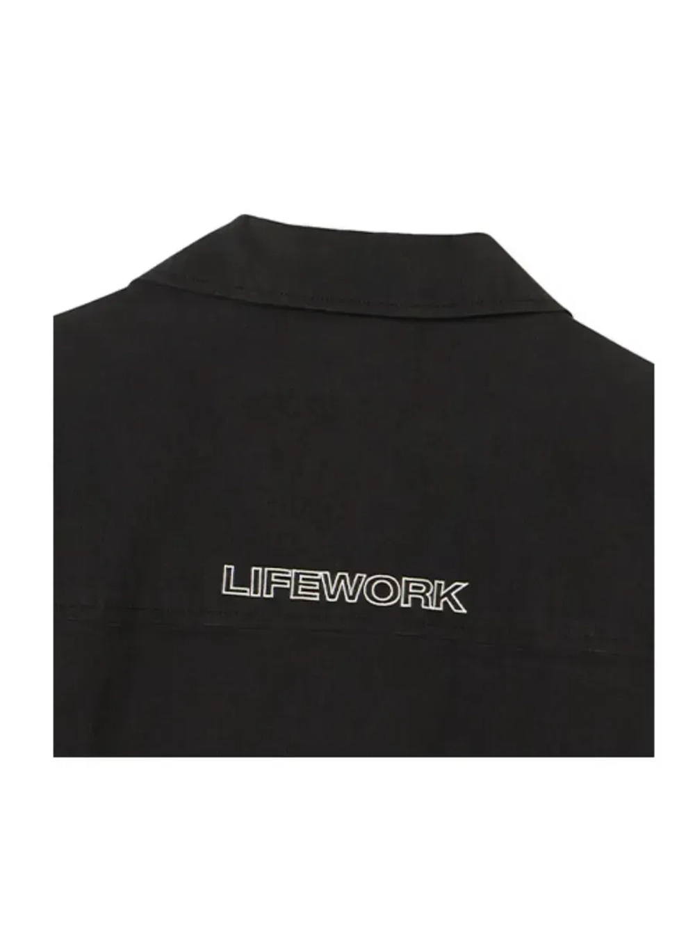 Рубашка с короткими рукавами и 2 карманами с логотипом