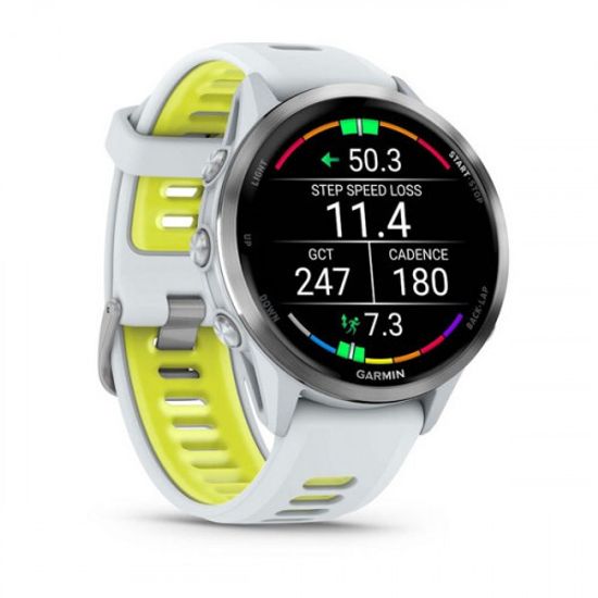 Garmin Forerunner 970 белые, титановый безель, с бело-зеленым ремешком