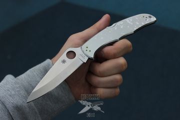 Складной нож Spyderco Endura C10P c клинком из стали VG-10, рукоять Stainless Steel