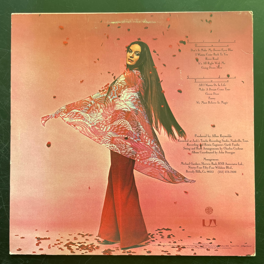 Crystal Gayle ‎– We Must Believe In Magic (США 1977г.)