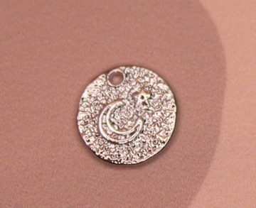 Подвеска круглая месяц 11 мм фактурная