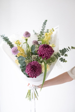 заказать букет на день матери с хризантемами