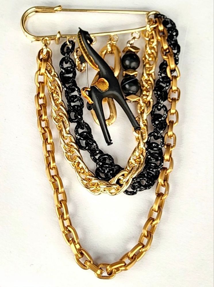 HMG 1348 Horse Брошь черная арт.1490