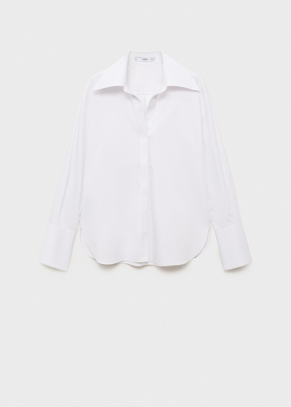 Рубашка с лацканами и потайной застежкой