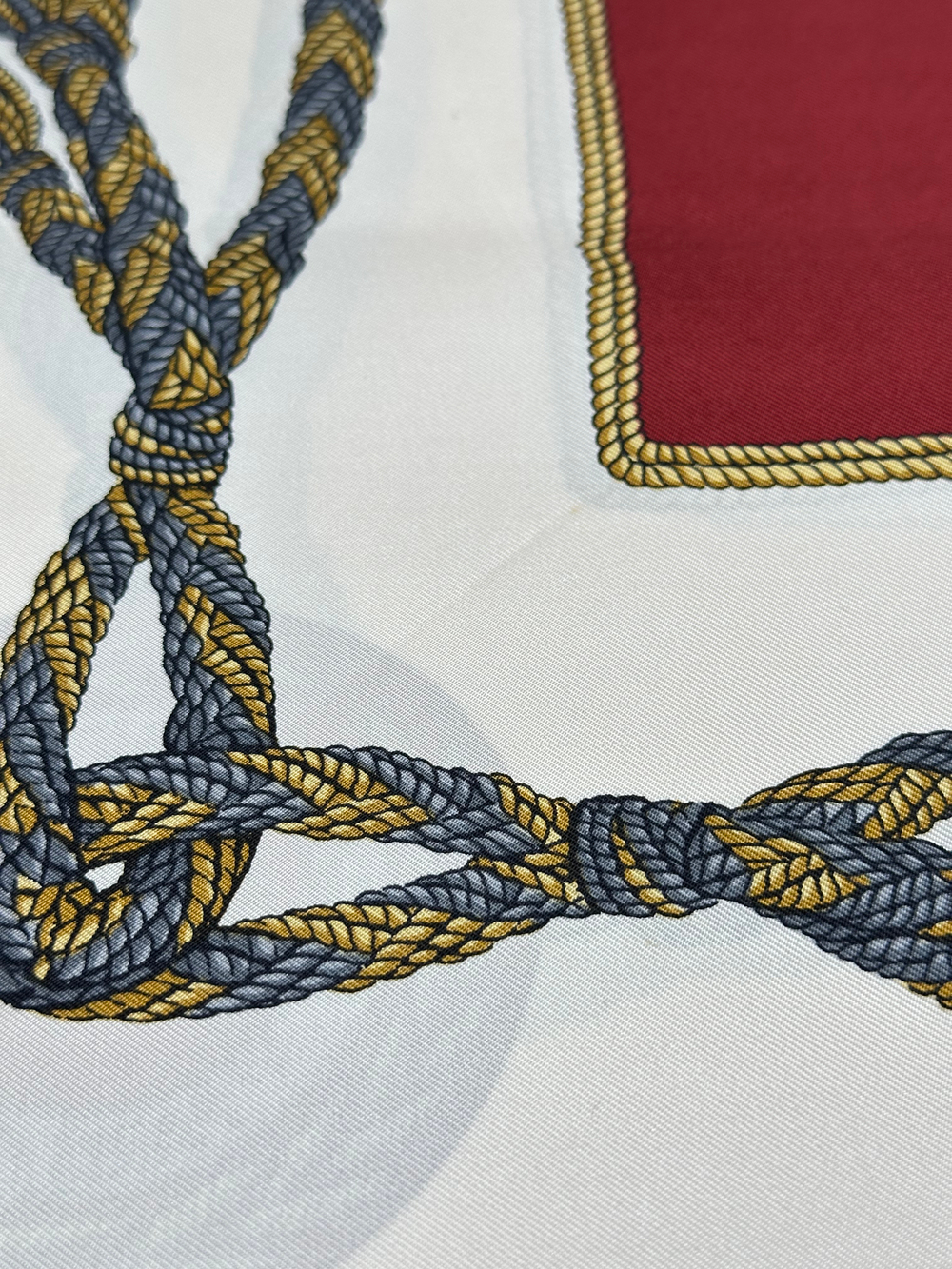 Платок Langchamp (только онлайн)